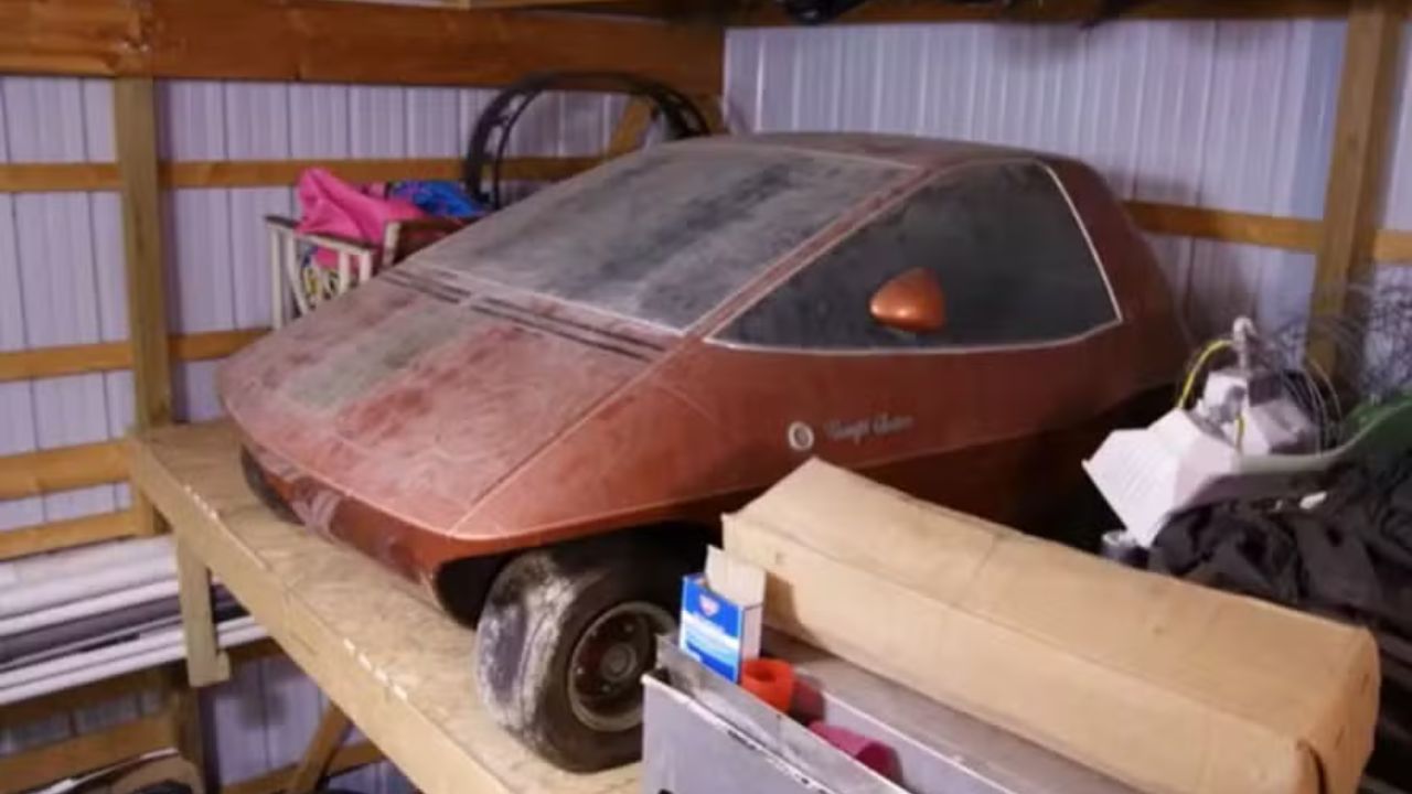 ‘Carro do futuro’ fabricado nos anos 1960 é encontrado em celeiro