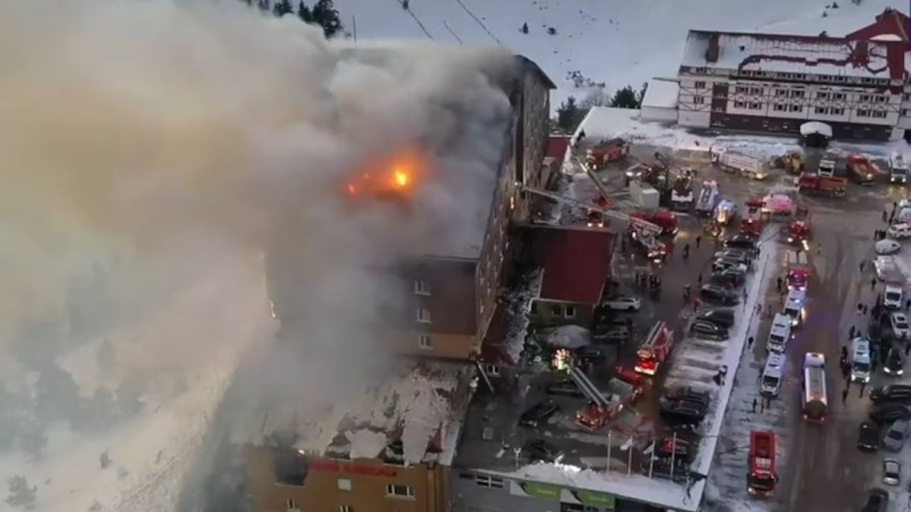 Turquia: Incêndio em hotel de estação de esqui deixa ao menos 10 mortos