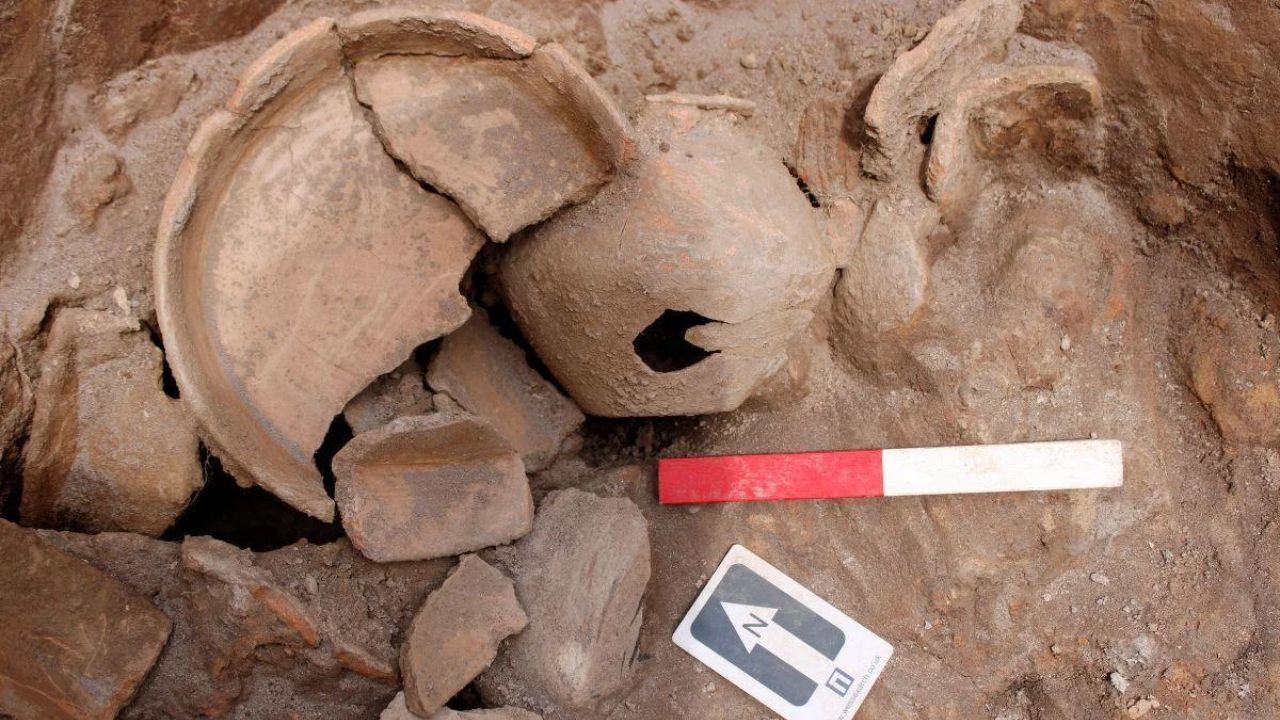 Assentamento romano com produção de cerâmica é descoberto na Inglaterra