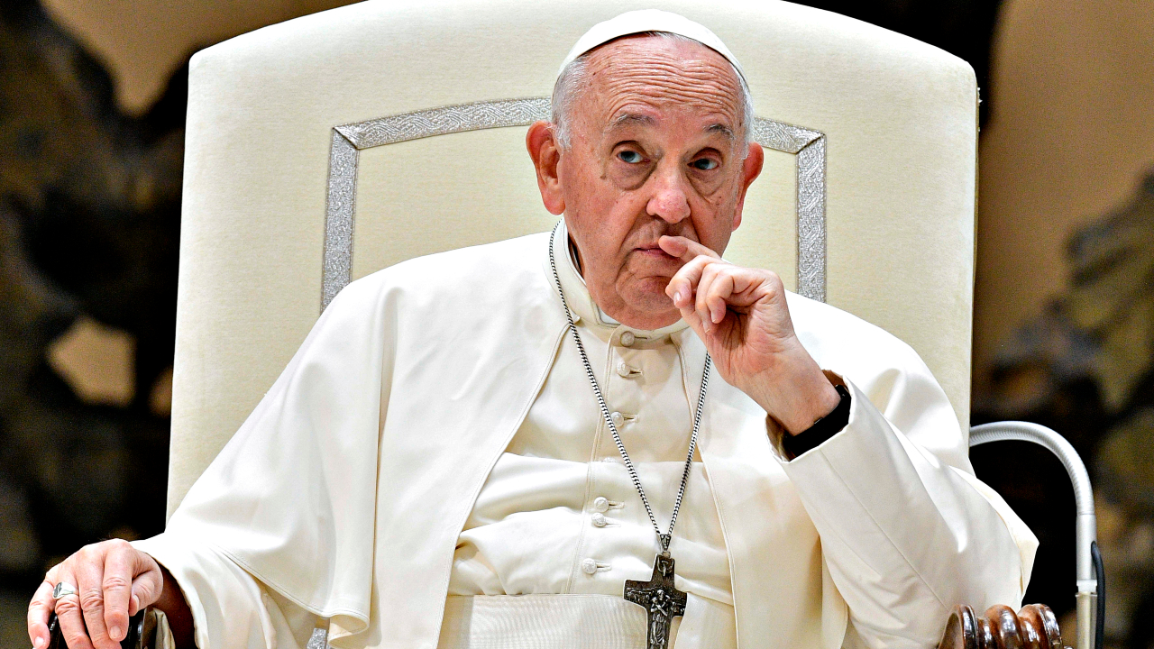 Papa Francisco dissolve comunidade católica do Peru envolvida em escândalo