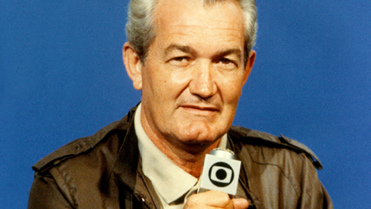 Morre Léo Batista, jornalista esportivo, aos 92 anos