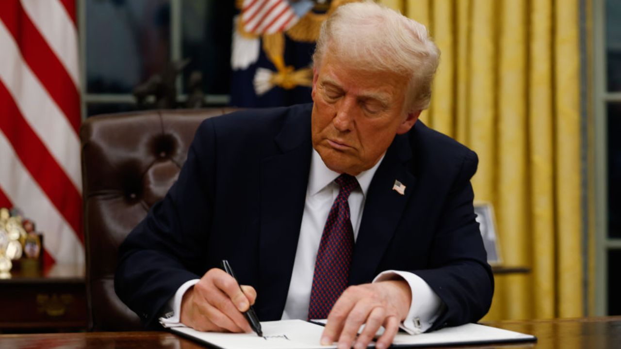 Salão Oval: saiba como Trump redecorou seu escritório na Casa Branca