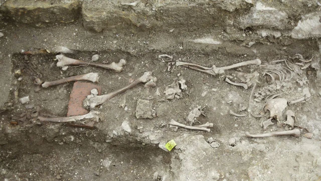 Esqueleto de ‘vampiro’ medieval é encontrado na Croácia