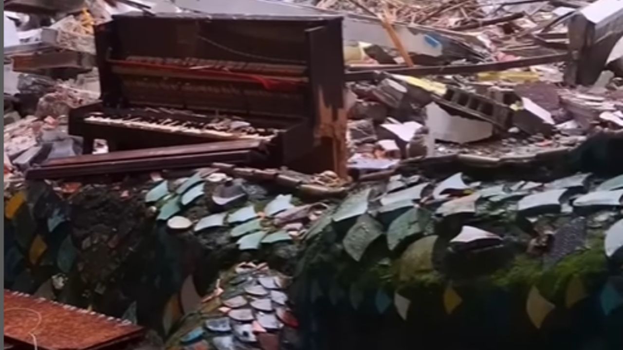 Sem aviso, demolição de teatro paulistano revolta frequentadores