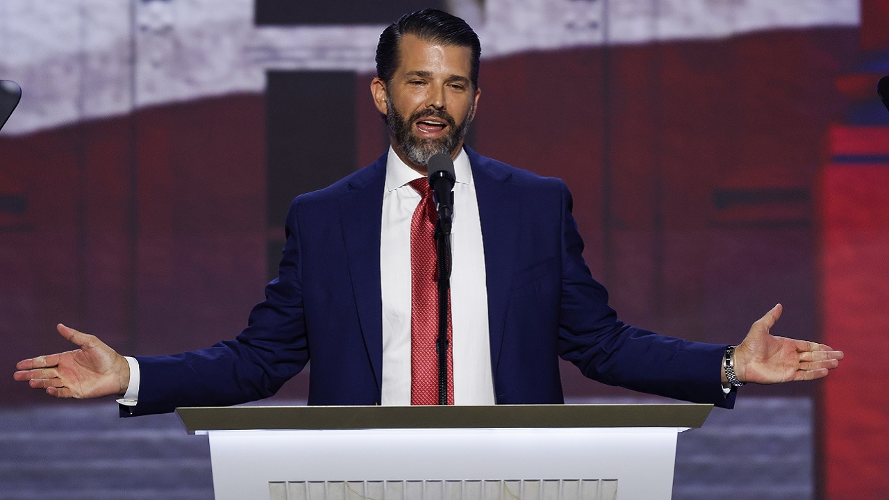 Político italiano denuncia Donald Trump Jr. por caça ilegal a pato protegido