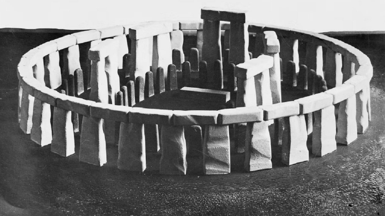 Stonehenge pode ter sido um templo fálico, com pedra representando um pênis gigante