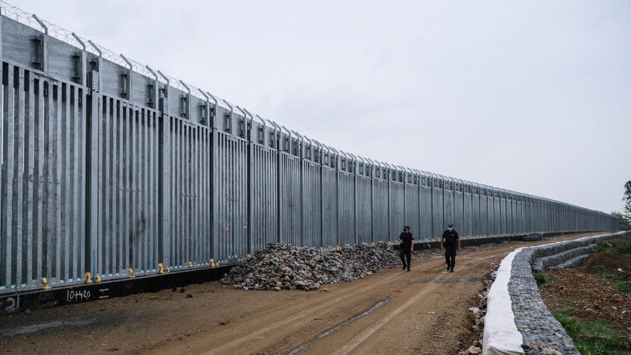 Turquia irá construir muro na fronteira com a Grécia para conter imigração ilegal