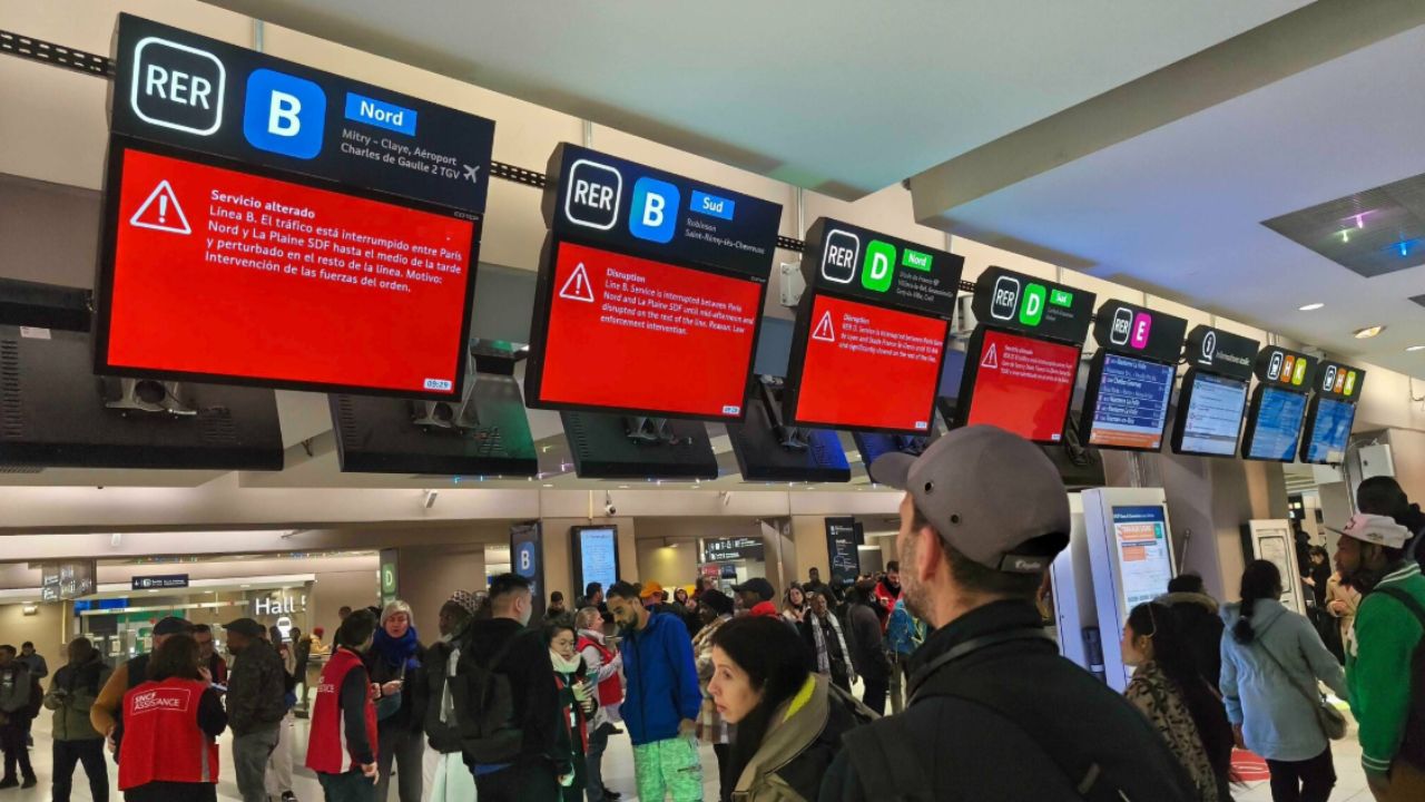 Descoberta de bomba da 2ª Guerra paralisa maior estação de trem de Paris
