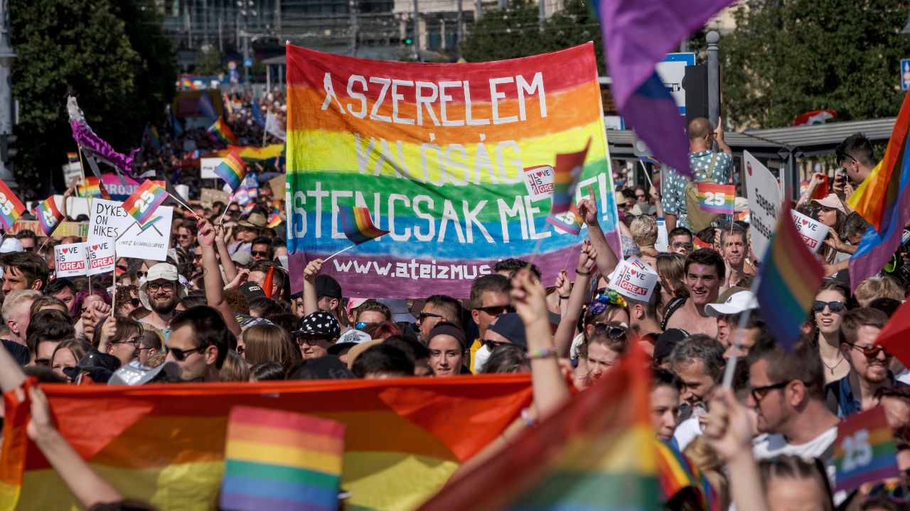 Hungria propõe lei para banir Parada do Orgulho LGBTQ+