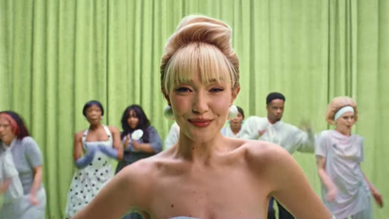 Entenda a polêmica envolvendo reencenação do filme ‘Hairspray’
