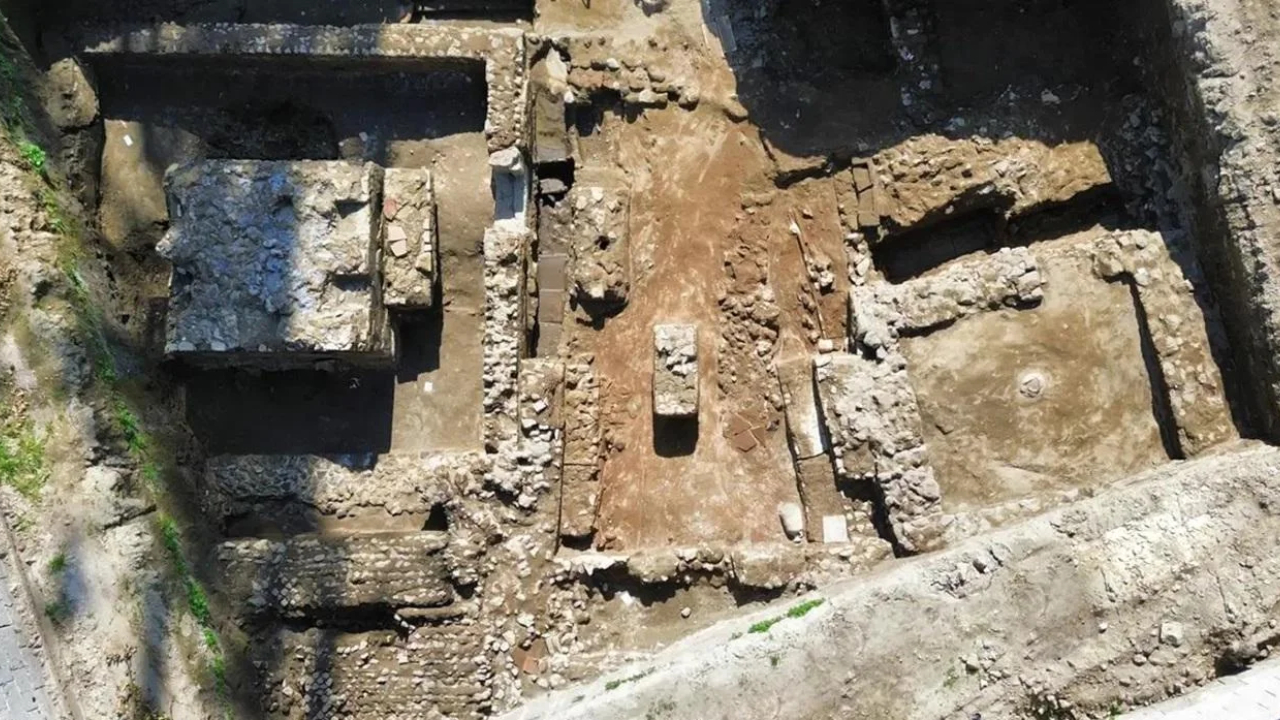 Estruturas funerárias são descobertas na antiga necrópole na Itália