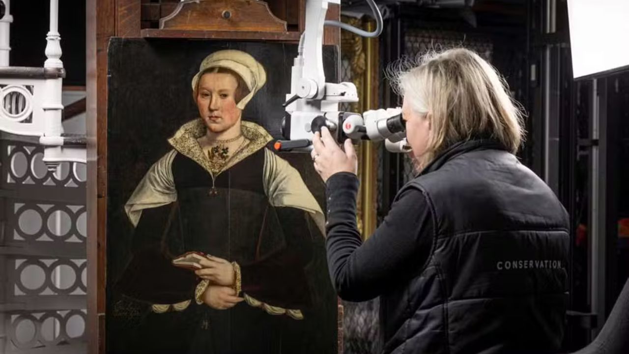 Pintura controversa pode ser único retrato feito em vida de rainha do século 16