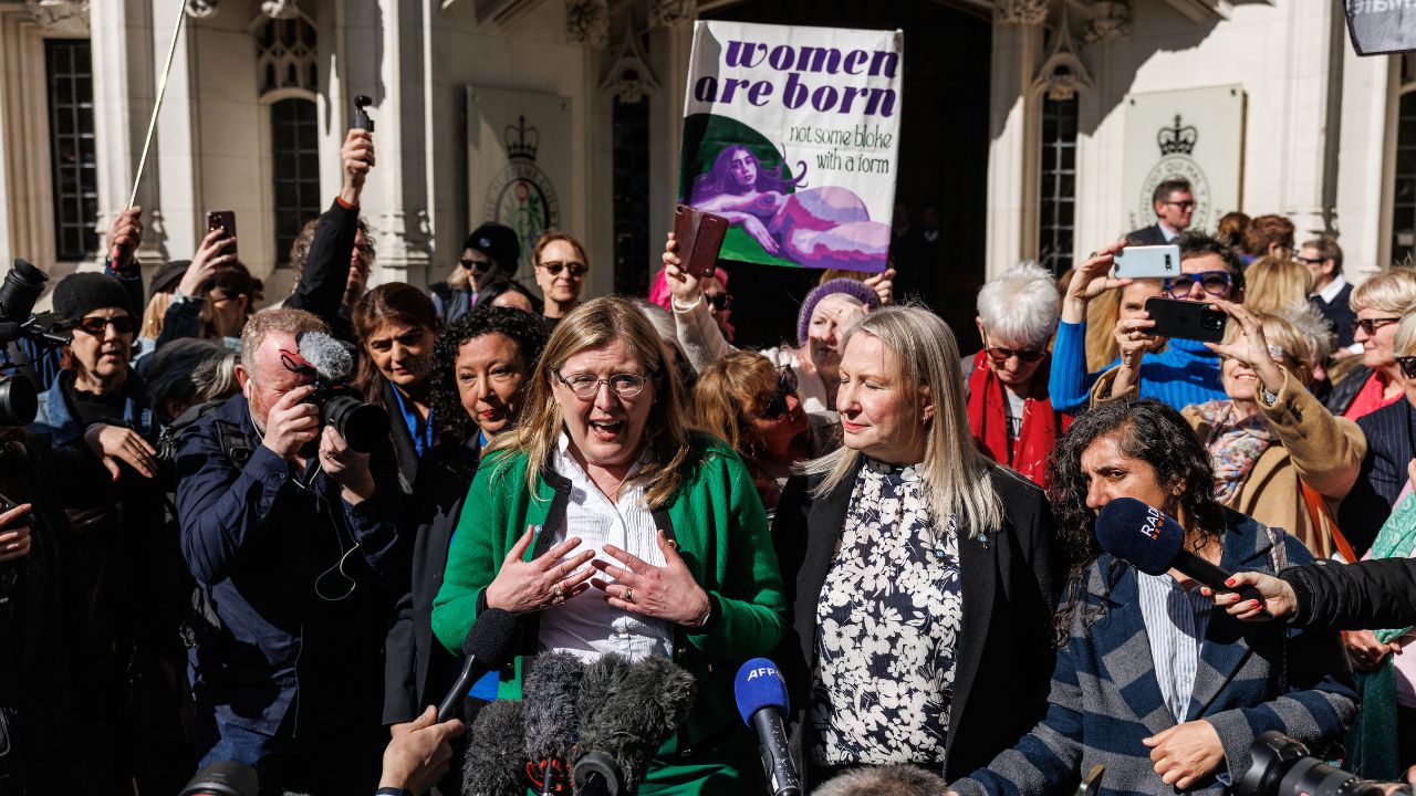Suprema Corte do Reino Unido exclui mulheres trans da definição legal de ‘mulher’
