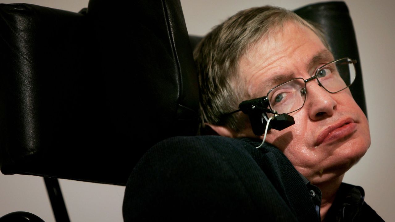 Os quatro cenários de ‘fim do mundo’ previstos por Stephen Hawking