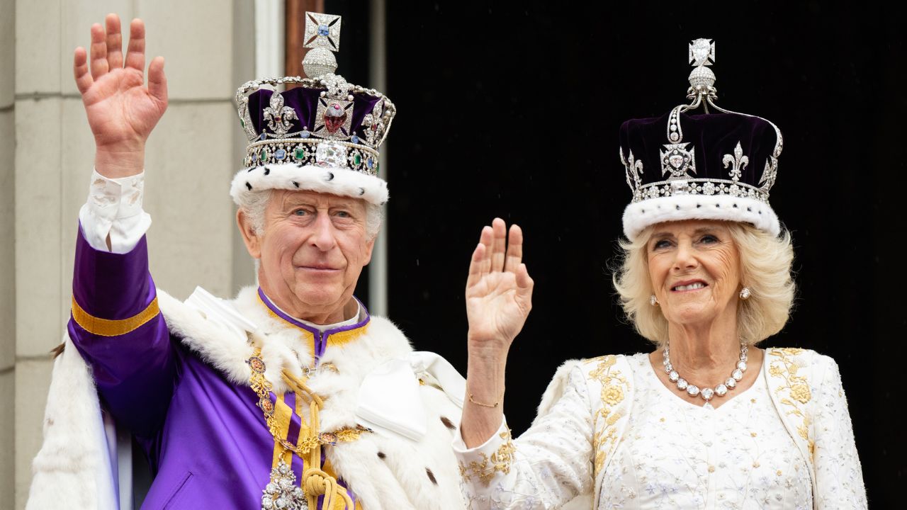 Rei Charles III e rainha Camilla comemoram 20 anos de casados