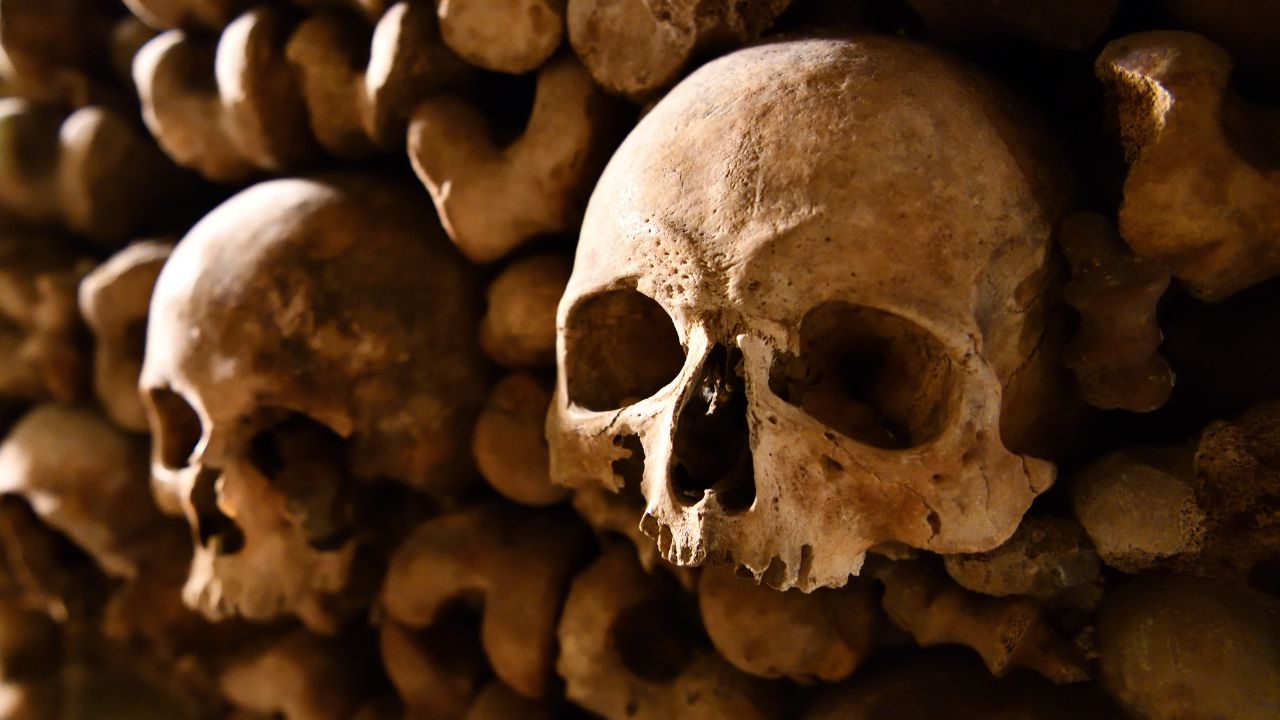 Acadêmicos de Oxford usaram cálice feito de crânio humano por décadas
