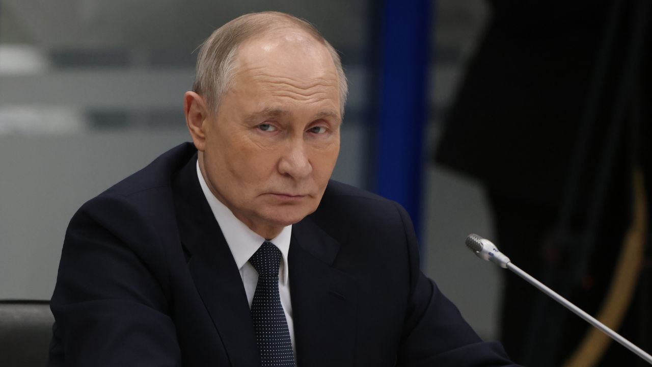 Supostas fotos de filho ‘secreto’ de Vladimir Putin vazam nas redes; confira