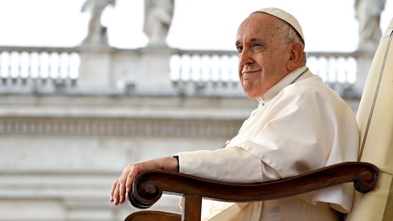 ‘Obrigado por me trazer de volta à Praça’: As últimas horas do Papa Francisco
