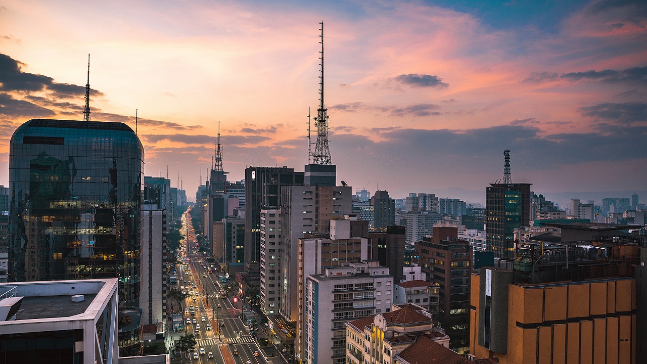 Por que uma sirene toca diariamente, ao meio-dia, na Avenida Paulista?