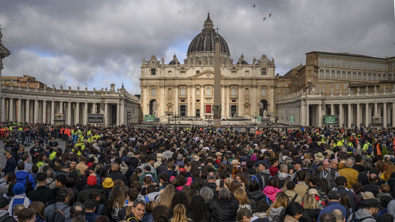 Vaticano: Saiba a origem do único vinho que pode ser bebido no menor país do mundo