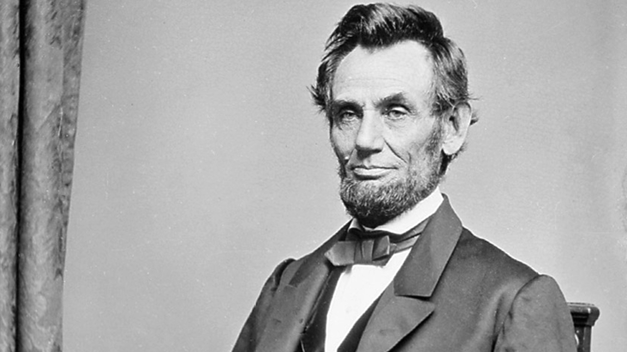 Bilhete e luvas ensanguentadas: itens de Abraham Lincoln vão a leilão