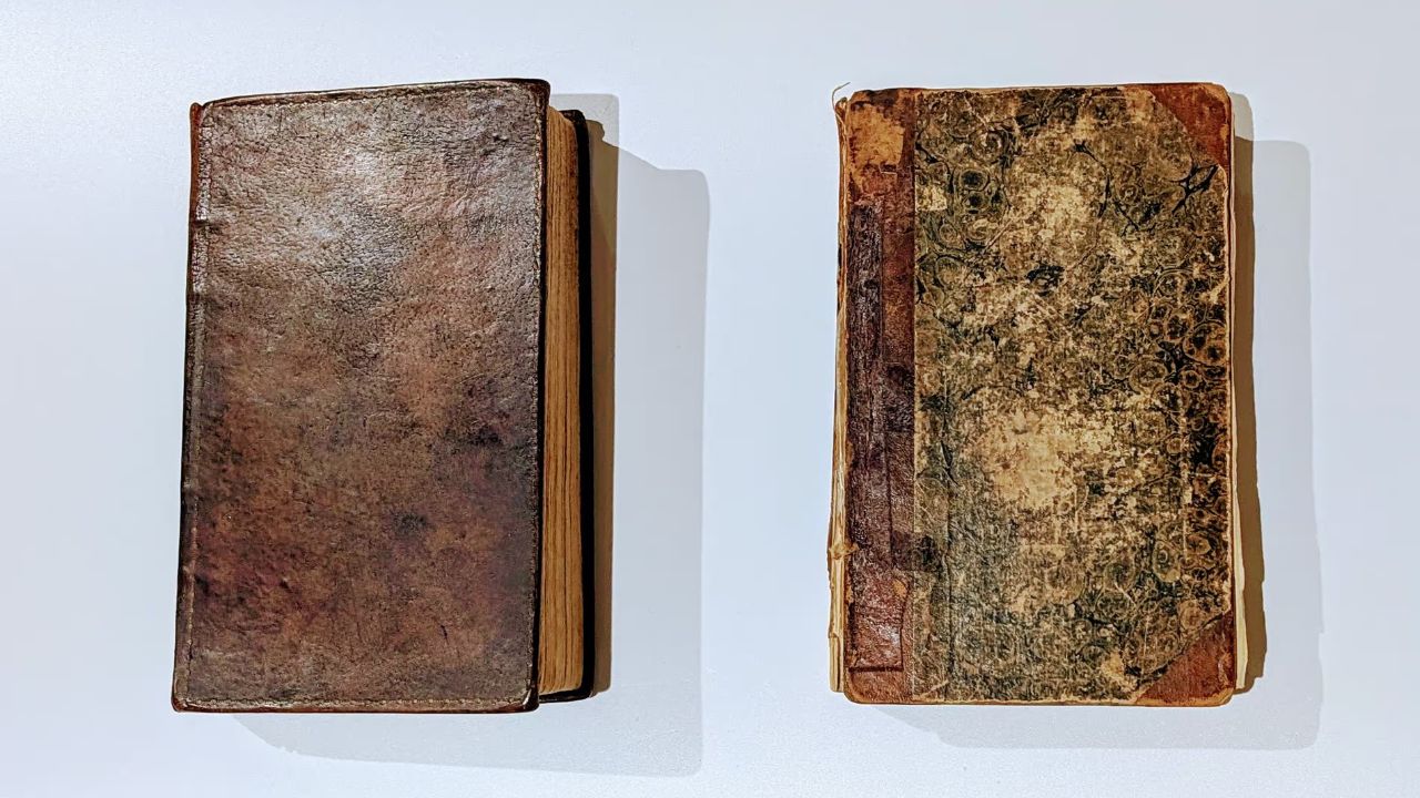Livro encadernado com pele humana é descoberto na Inglaterra