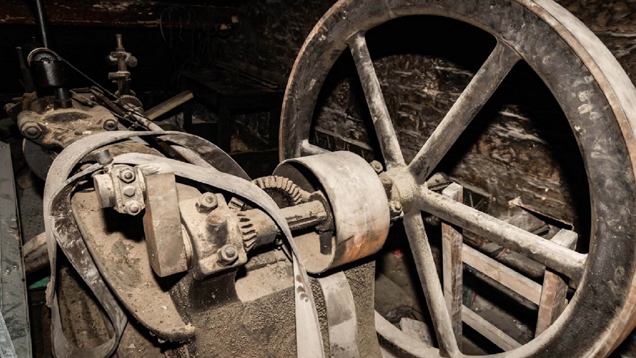 Raro motor de locomotiva vitoriana é encontrado em sótão de hotel na Escócia
