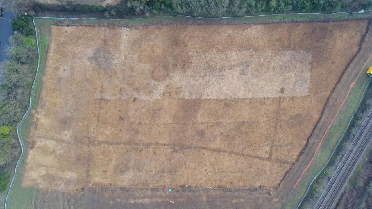 Assentamento de 3.000 anos é descoberto no Reino Unido