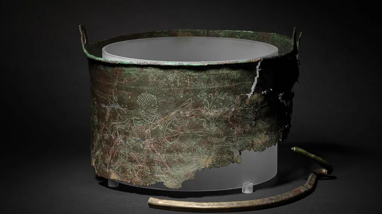 Sutton Hoo: O mistério do balde antigo finalmente desvendado após 1.400 anos