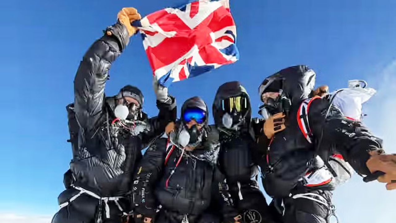 Como britânicos conseguiram subir o Monte Everest em menos de uma semana?
