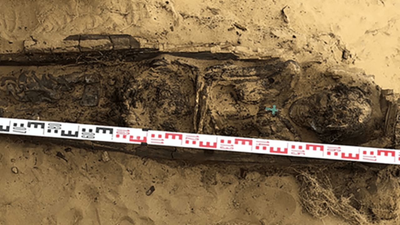 Os mistérios da múmia de Yakútia, encontrada em cova de areia na Sibéria