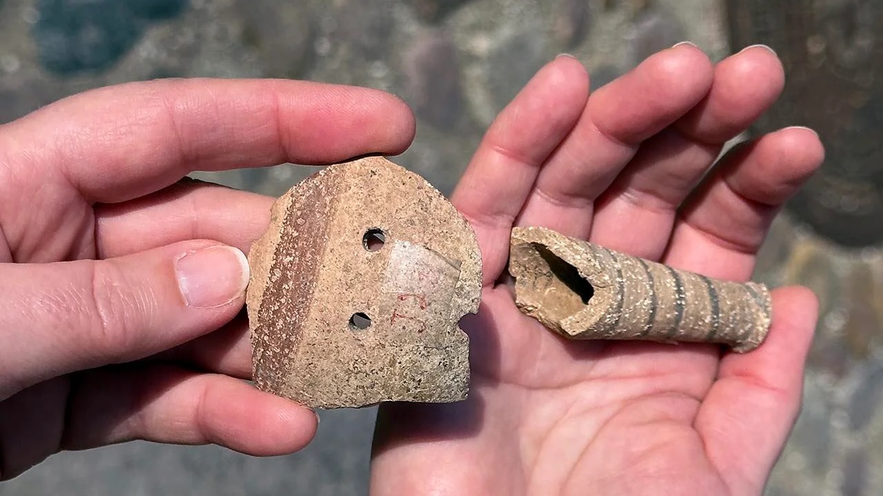 Chocalhos de bebê feitos de argila com 4.500 anos são descobertos na Síria