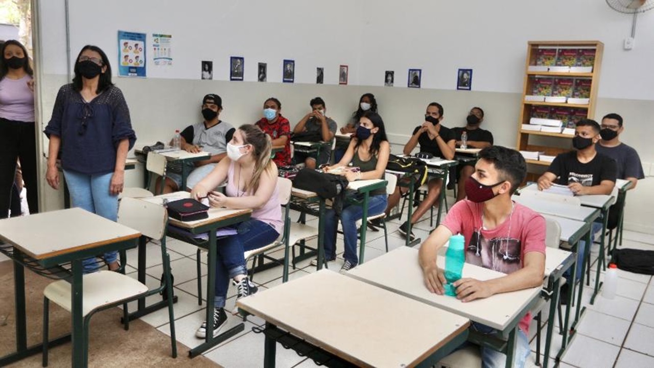 SP vai usar Inteligência Artificial para corrigir lições na rede estadual