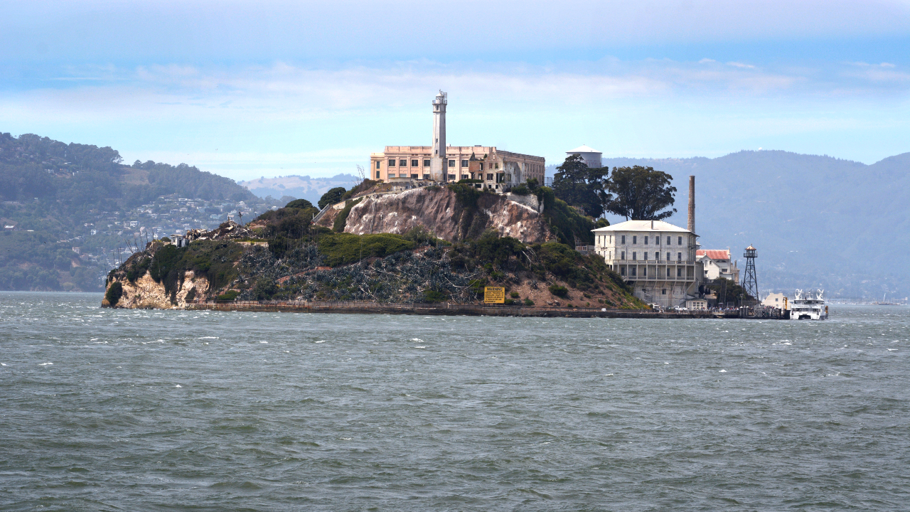Trump promete reabrir prisão de Alcatraz para os ‘infratores mais cruéis’