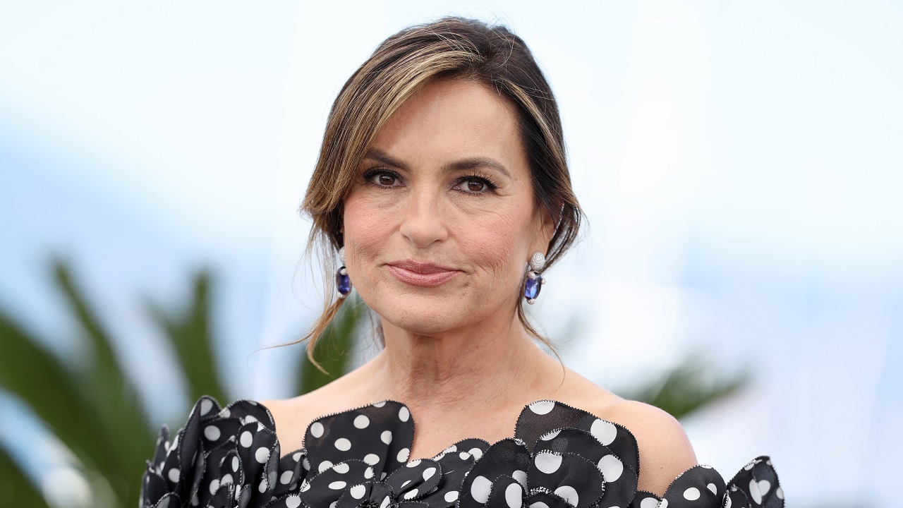 Atriz de ‘Law & Order’ revela segredo de família: ‘Vivi uma mentira’