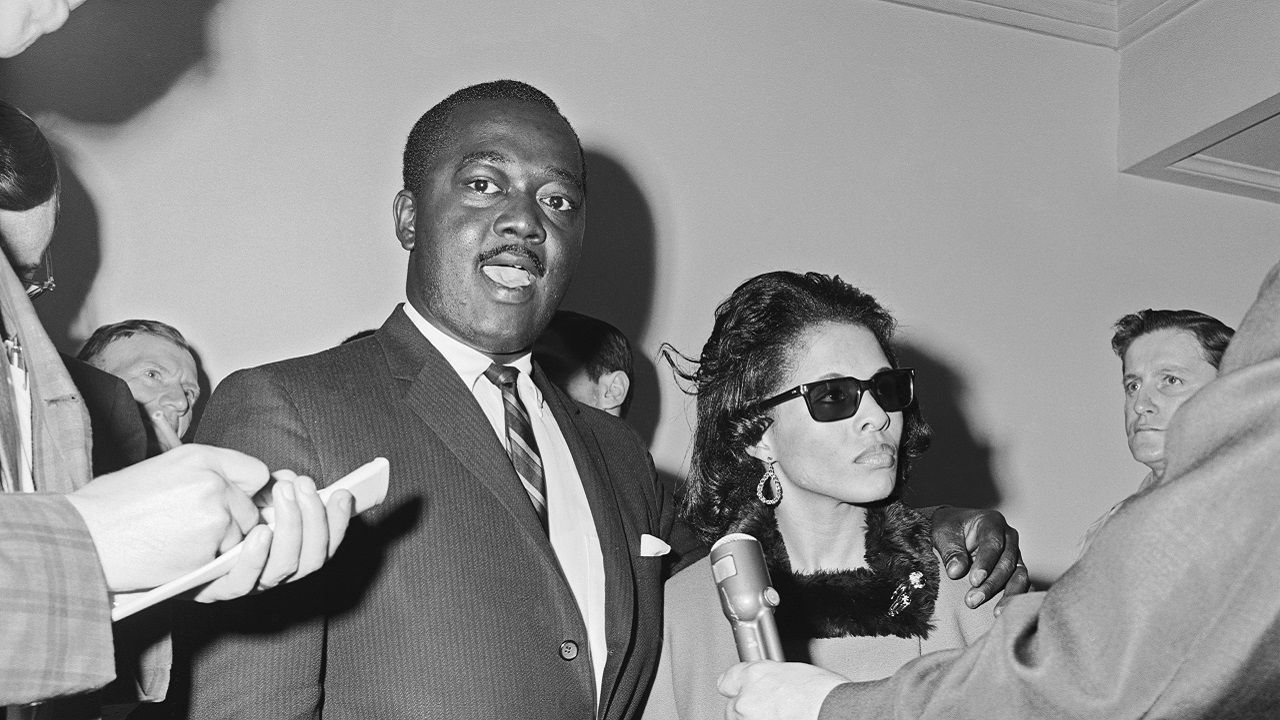 Primeiro agente negro do Serviço Secreto denuncia que agência ignorou ameaças contra JFK