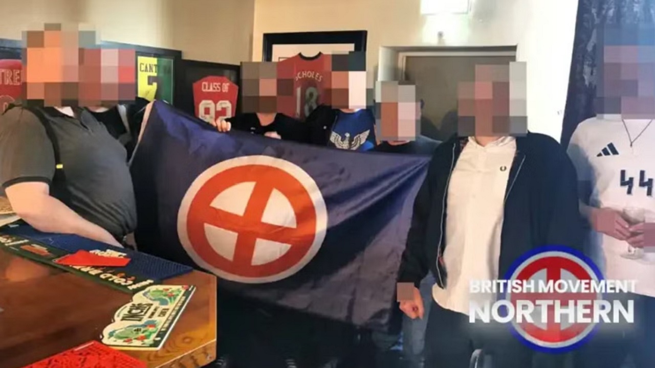 Reino Unido: Nove são presos após festa para celebrar aniversário de Hitler