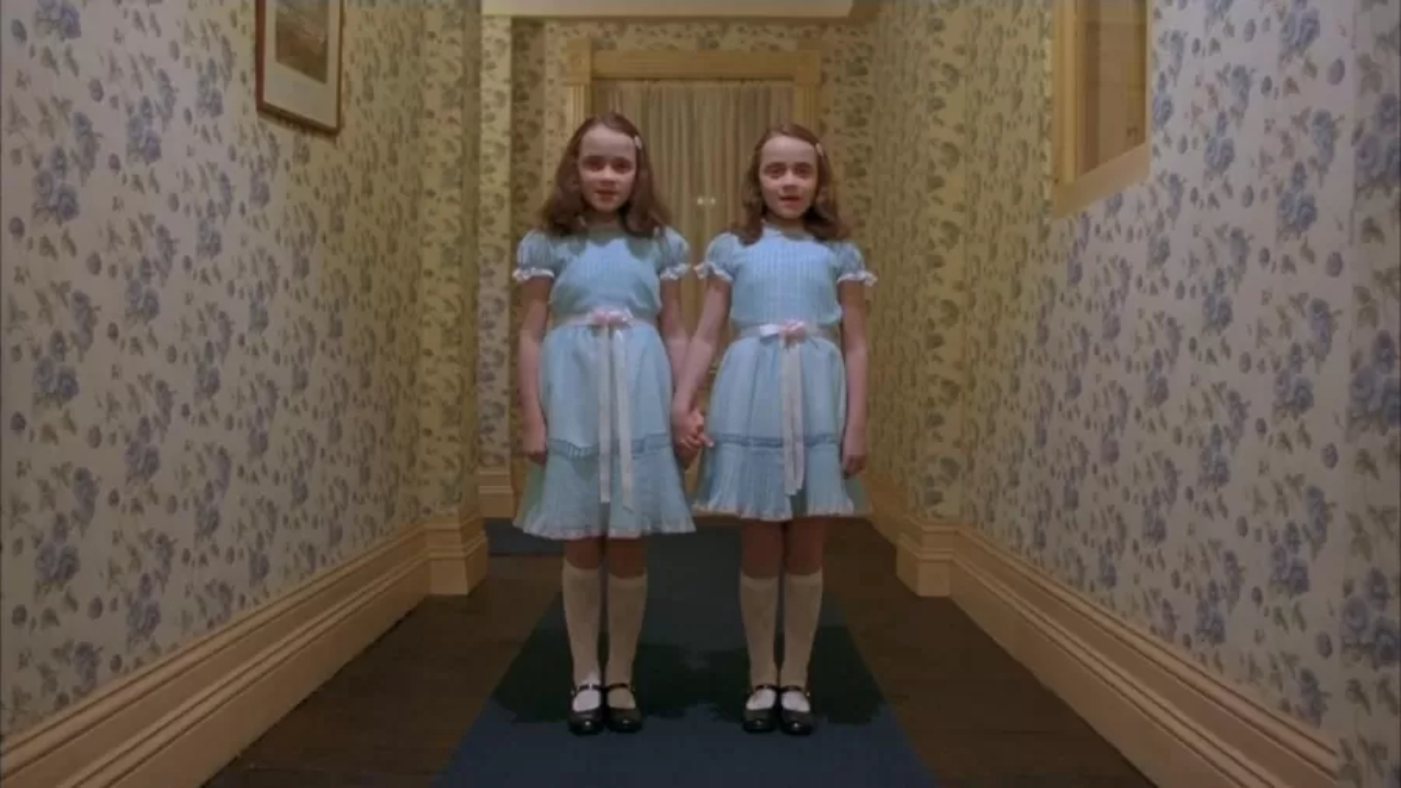 O Iluminado: Como estão as gêmeas do filme 45 anos após clássico do terror?