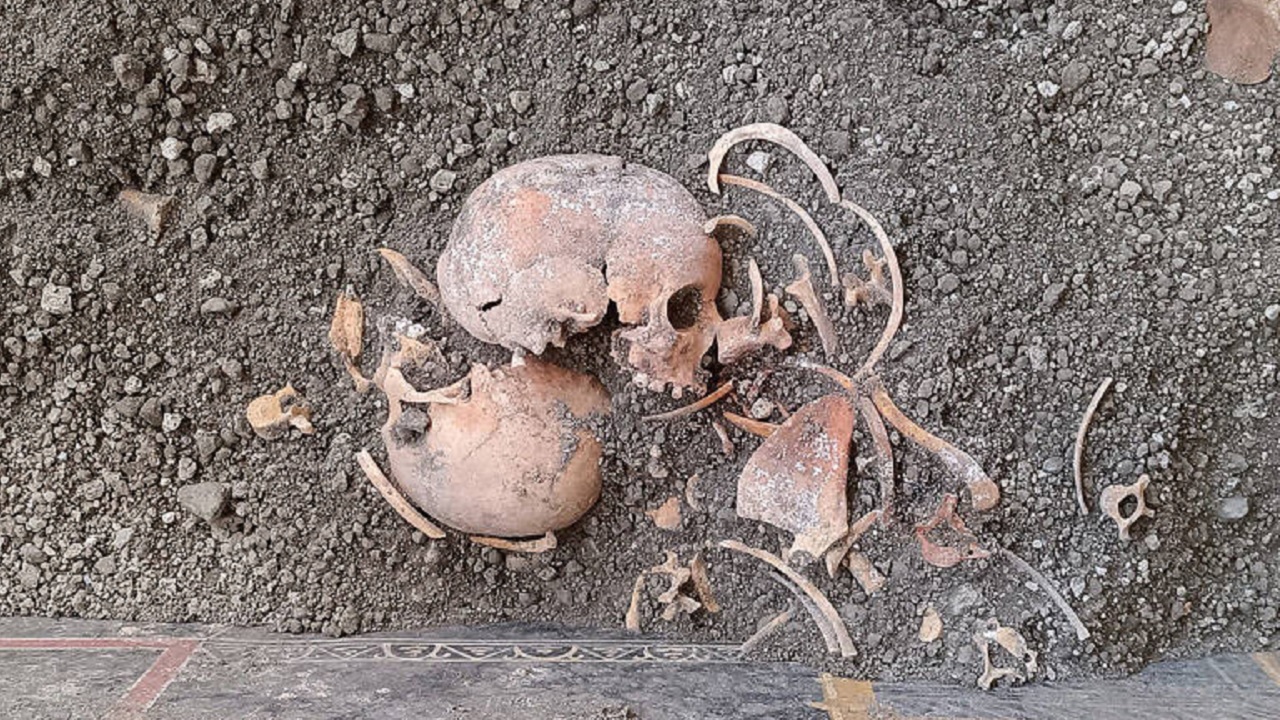 Tragédia familiar vem à tona em nova descoberta nas ruínas de Pompeia