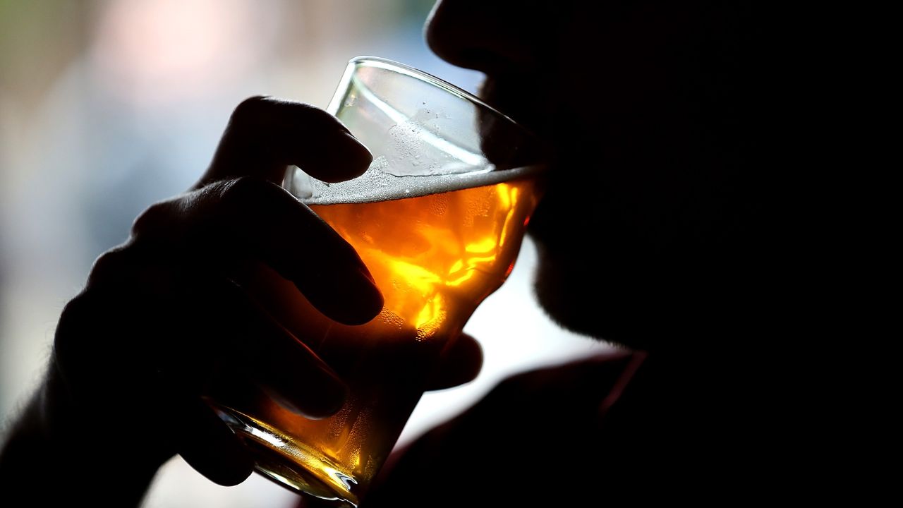 Das primeiras civilizações à indústria bilionária: A longa história da cerveja