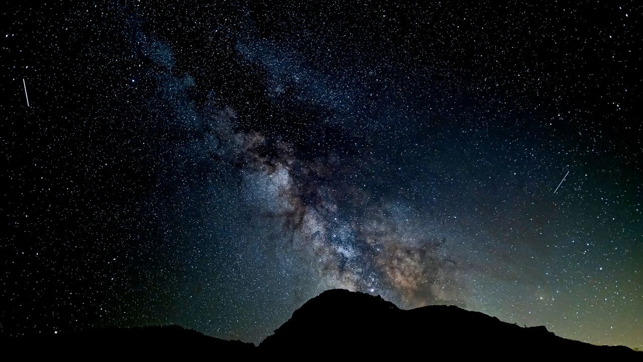Pesquisa sugere que nosso universo surgiu de um buraco negro, não do Big Bang