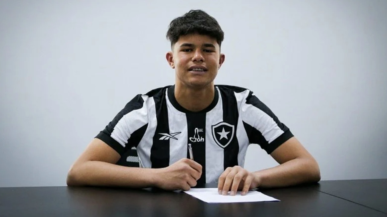 Filho de Eliza Samudio conquista título pelo Botafogo em torneio sub-15