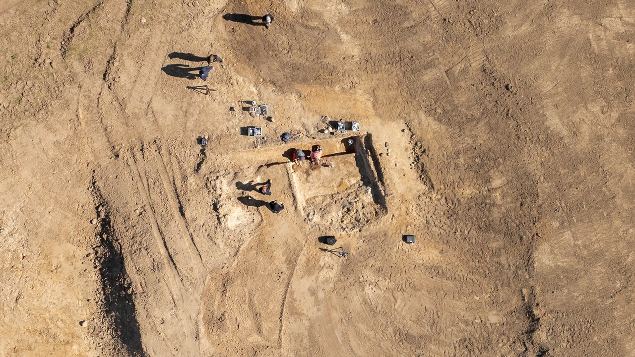 Cemitério da era viking repleto de objetos antigos é descoberto na Dinamarca