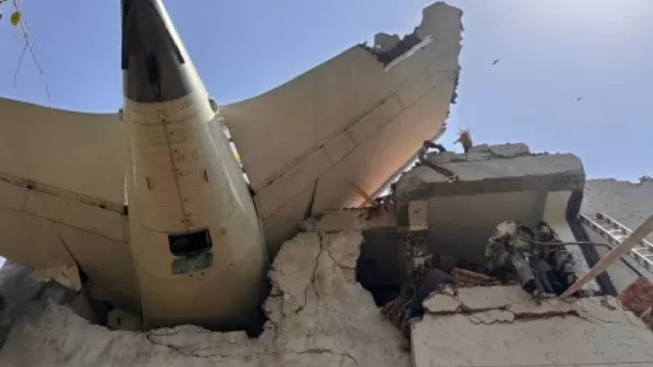 Caixa-preta de aeronave que caiu na Índia é encontrada