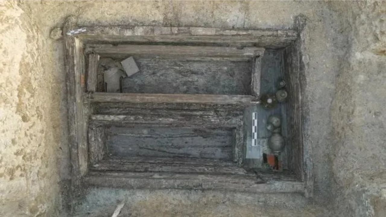 Túmulo de 1800 anos com tesouro intocado é encontrado na China