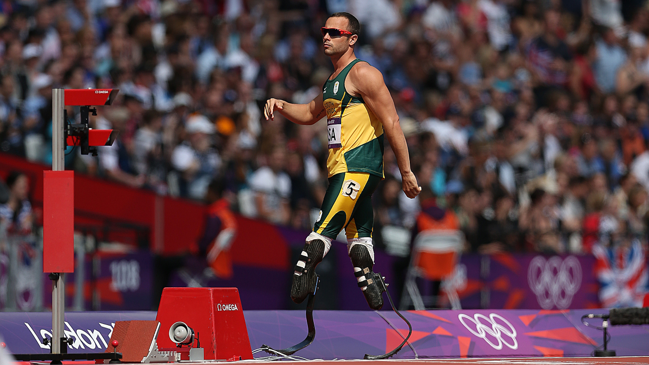 Atleta paralímpico que matou namorada compete em 12 anos após crime