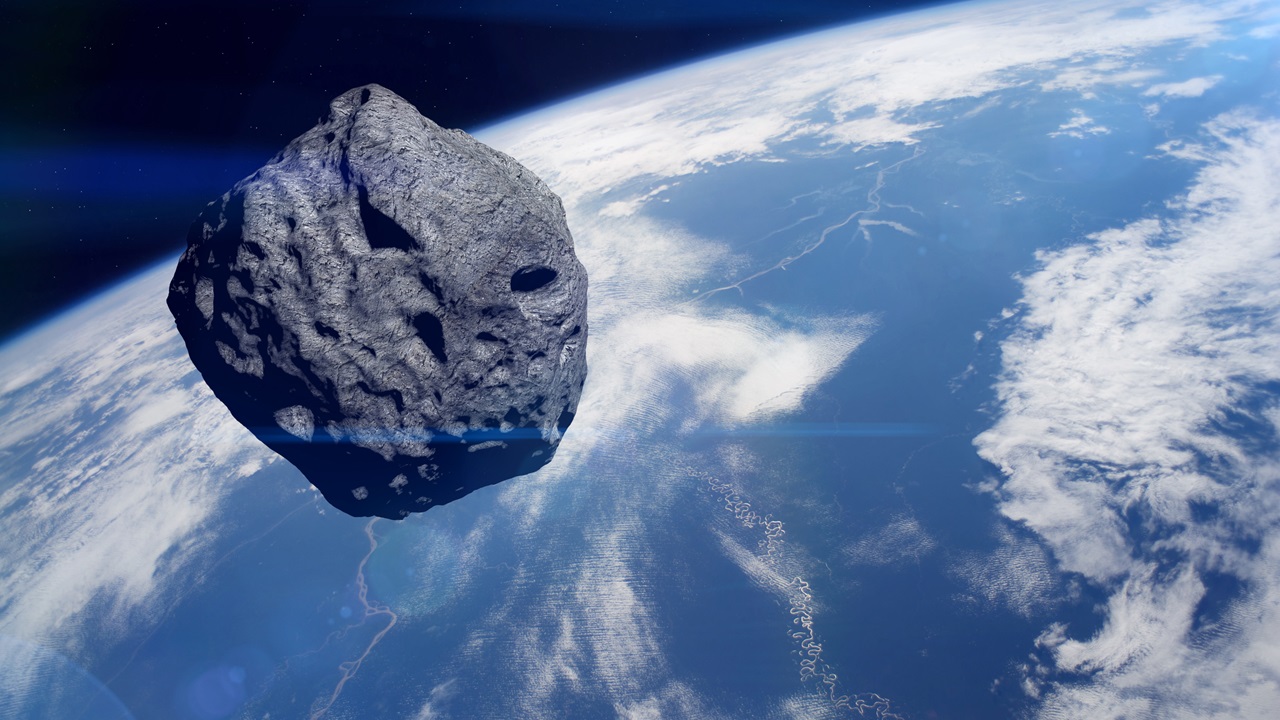 Dois asteroides do tamanho de aviões devem passar perto da Terra nos próximos dias