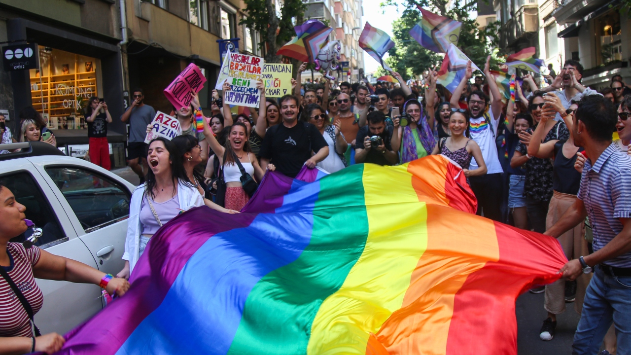 Turquia: ao menos 30 pessoas são presas em Parada do Orgulho em Istambul
