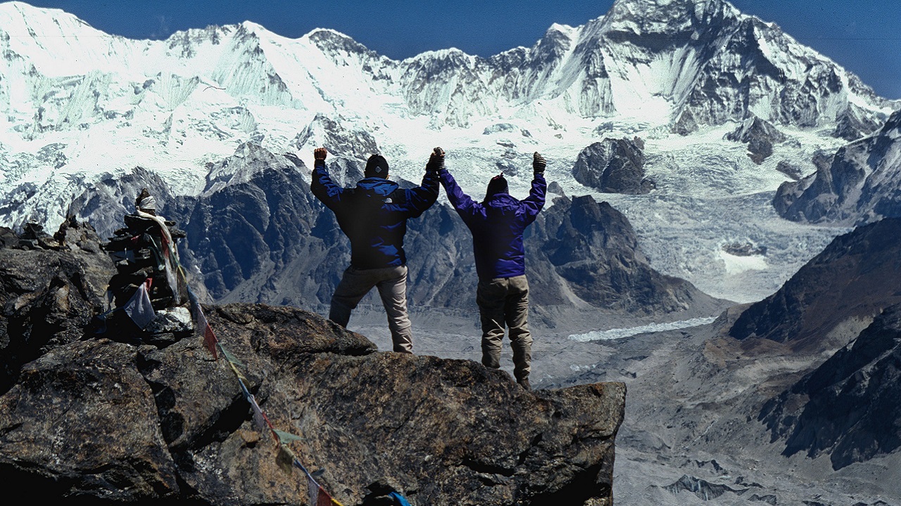 A ‘regra oculta’ de abandonar os cadáveres durante a escalada ao Monte Everest
