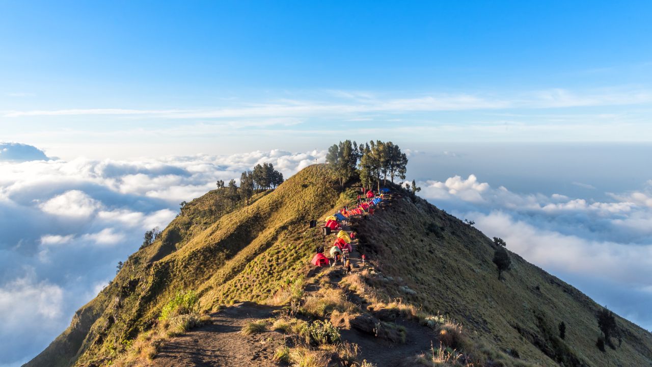 Militar da FAB diz que desistiu de subir o Monte Rinjani por falta de segurança